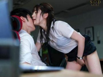 STARS-388_Bịt kẹt lại công ty với cô đồng nghiệp trong đêm mưa bão